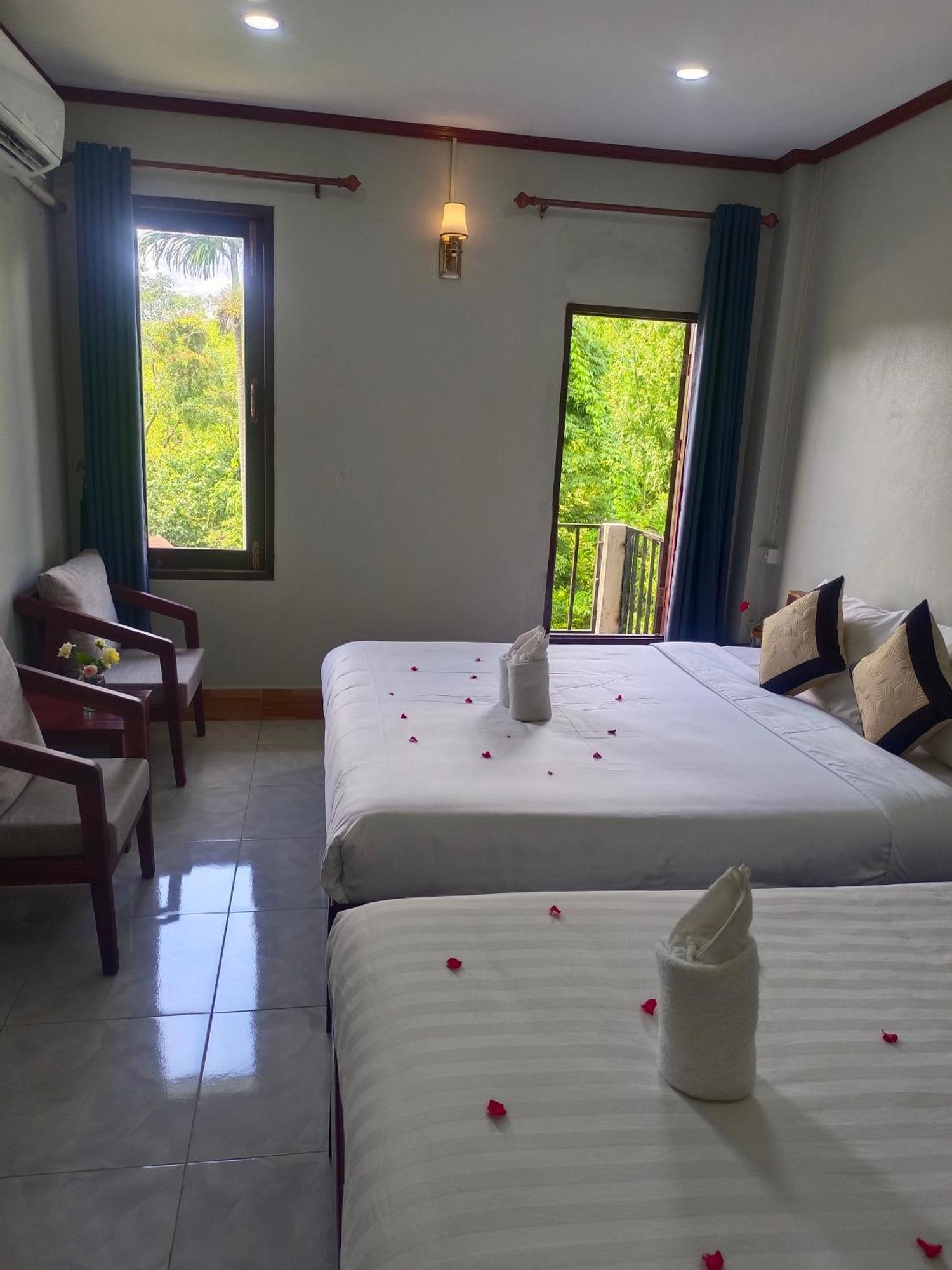 Dok Champa Resort Vang Vieng Exterior foto